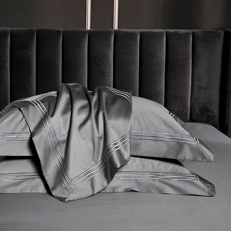 Silver Embroidered Bedding Set – view 4