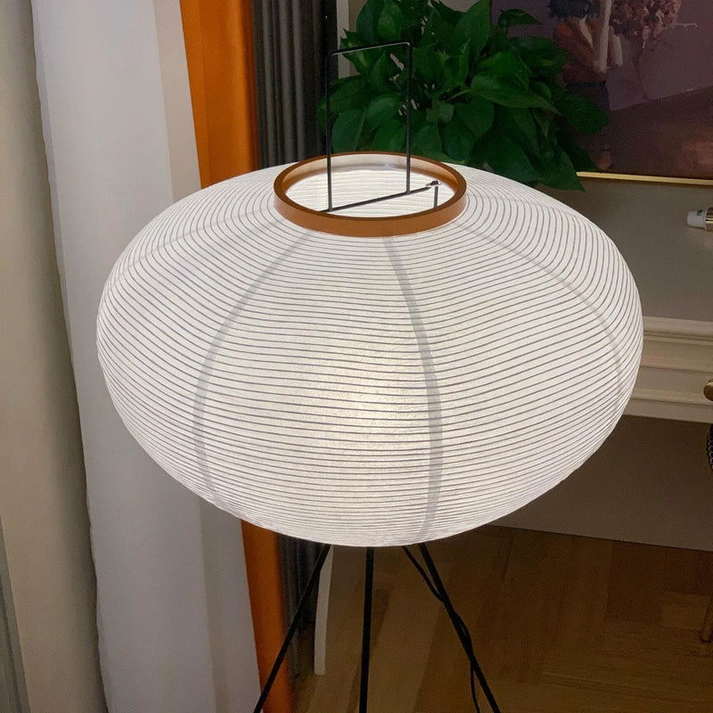 Akari 10A Floor Lamp