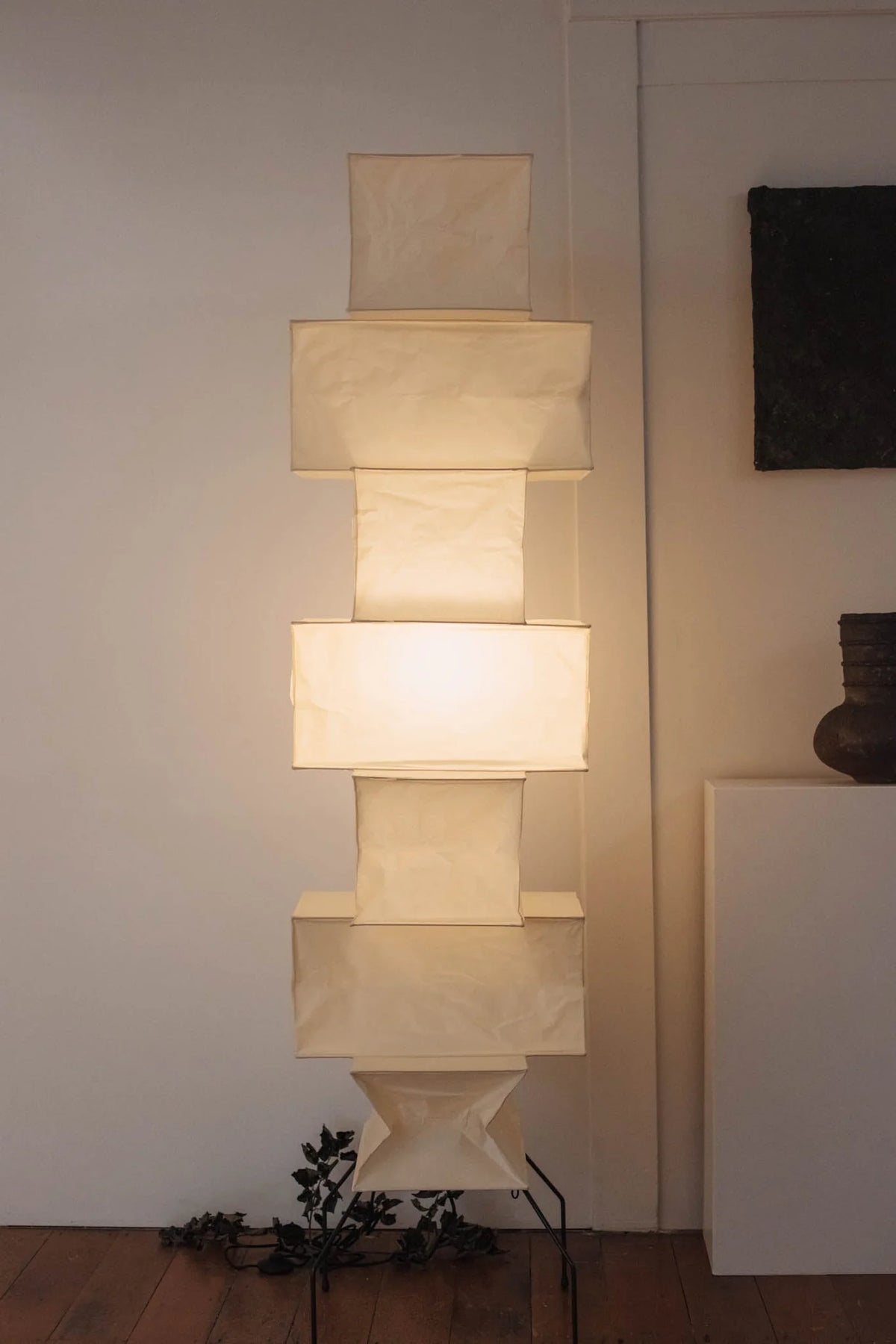 イサムノグチ　akari アカリ　UF4-L10　動作保証　4 Akari UF4-L10 Floor Lamp – ModernSpaceLiving