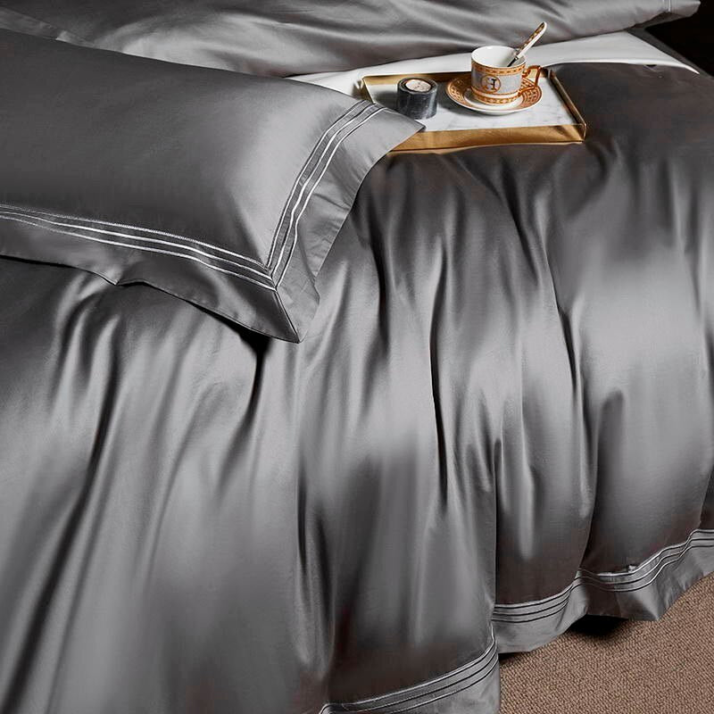 Silver Embroidered Bedding Set – view 3