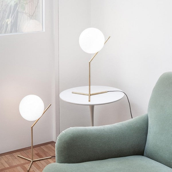 IC Globe Table Light